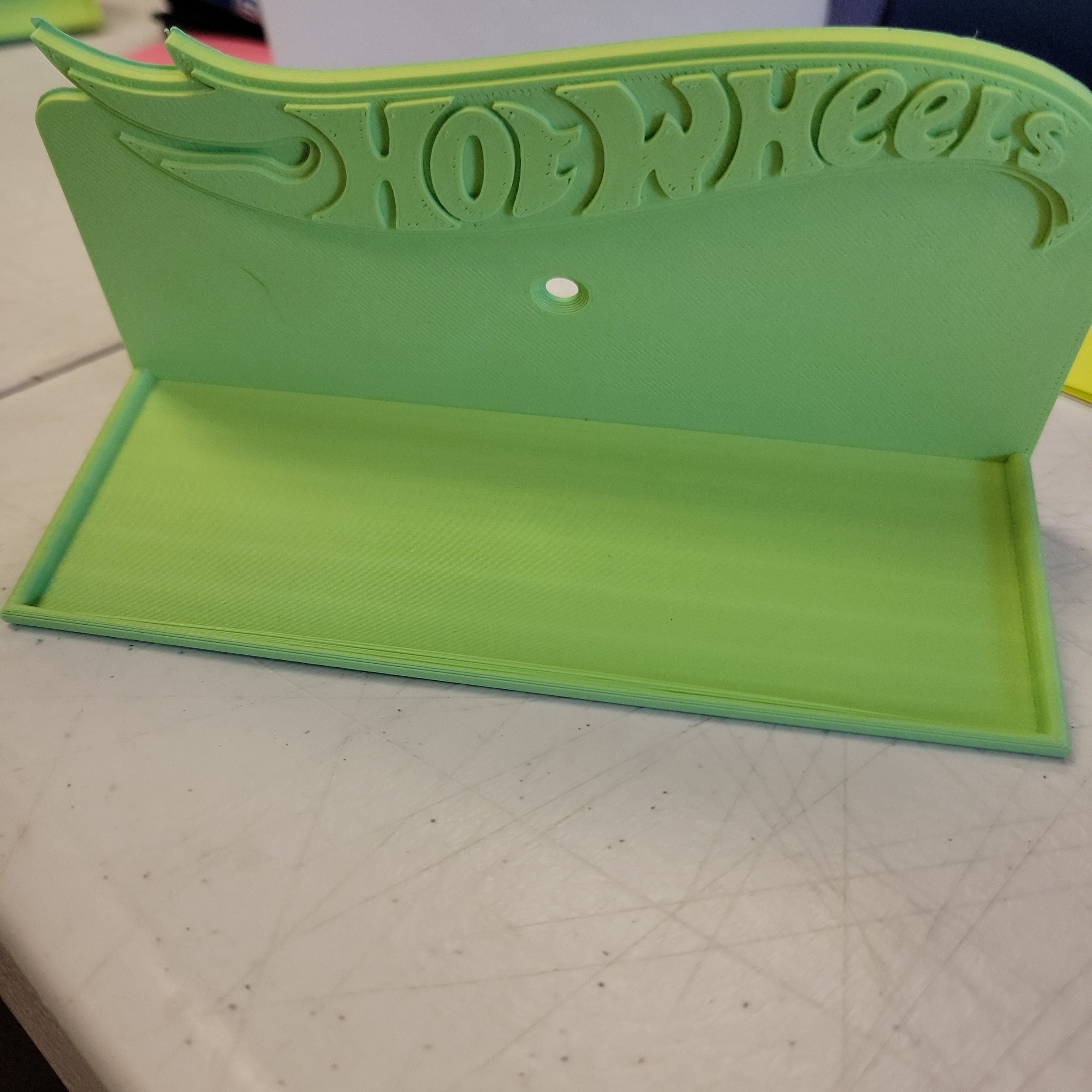 Hot Wheel Wall Stand Green Large