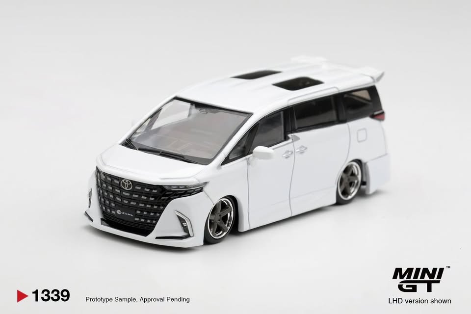 PreOrder -MiniGT Toyota Alphard 40 KUHL White (#1339)