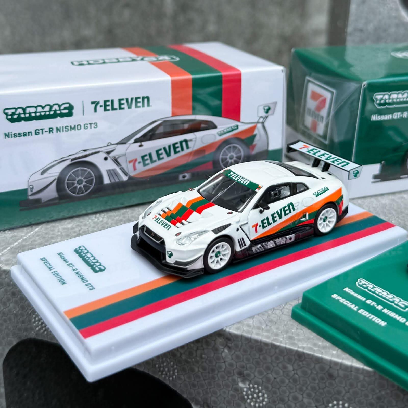 Tarmac 7-Eleven Edition Set
Nissan GT-R Nismo GT3
2 Car Set
