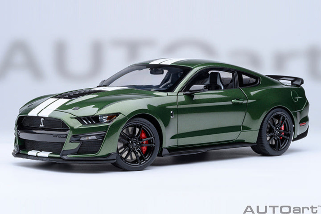 AUTOart 1:18 FORD MUSTANG SHELBY GT500 - Eruption Green 73097