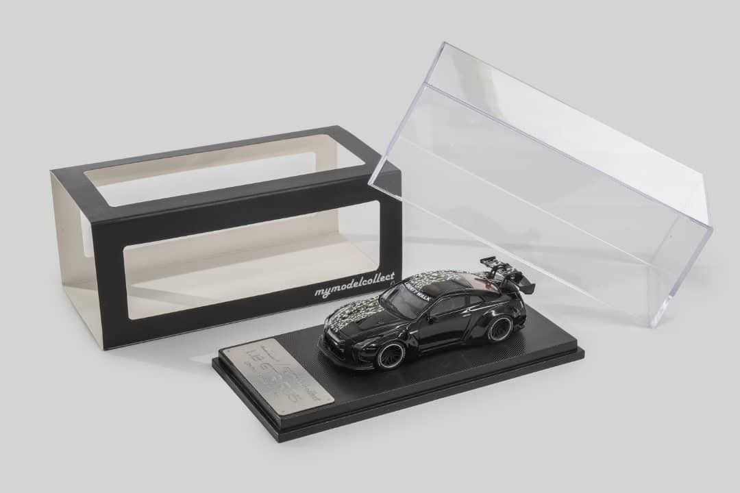 Model Collect GT-R R35 Liberty Walk 1.5 Ver.
Livery: Black-Camouflage