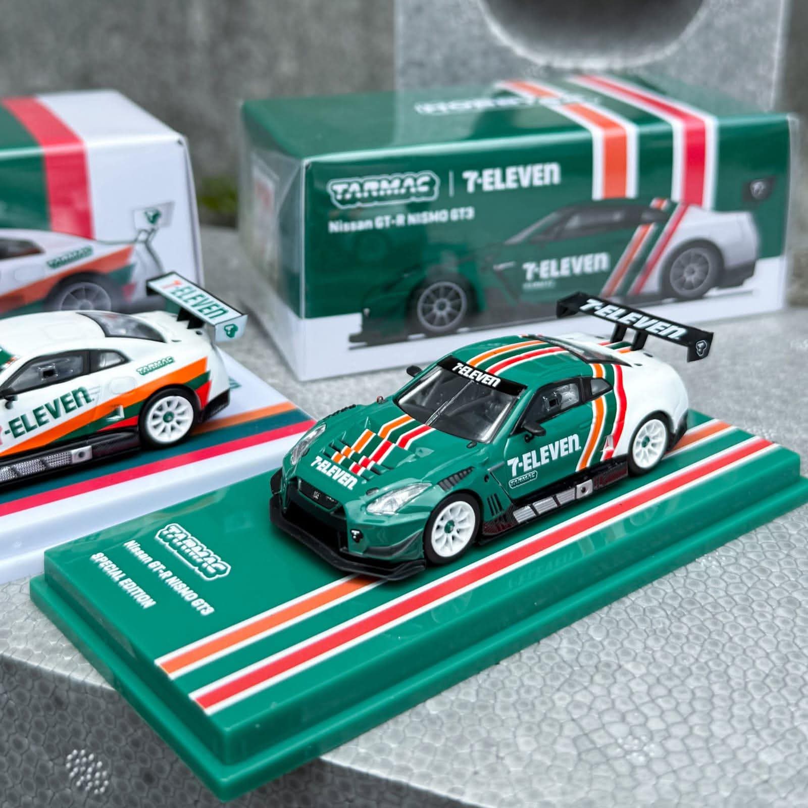 Tarmac 7-Eleven Edition Set
Nissan GT-R Nismo GT3
2 Car Set