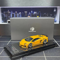 Rotating Wheel Rowen Aventador S - Pearl Yellow