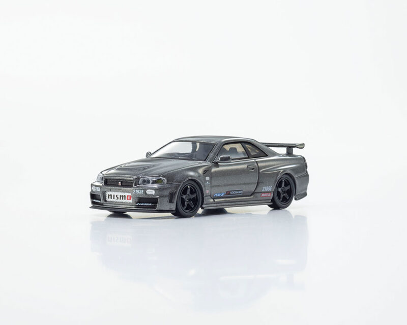 (Preorder) Kyosho 1:64 Nissan Skyline GT-R (NISMO BNR34 CRS Version) with MOTN LED Base Compatible – Gray