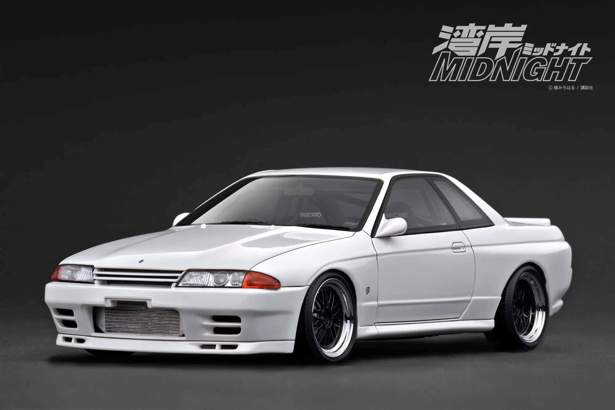 IG3596 NISSAN SKYLINE GT-R (R32) White 湾岸MIDNIGHT Reina's R 1/18