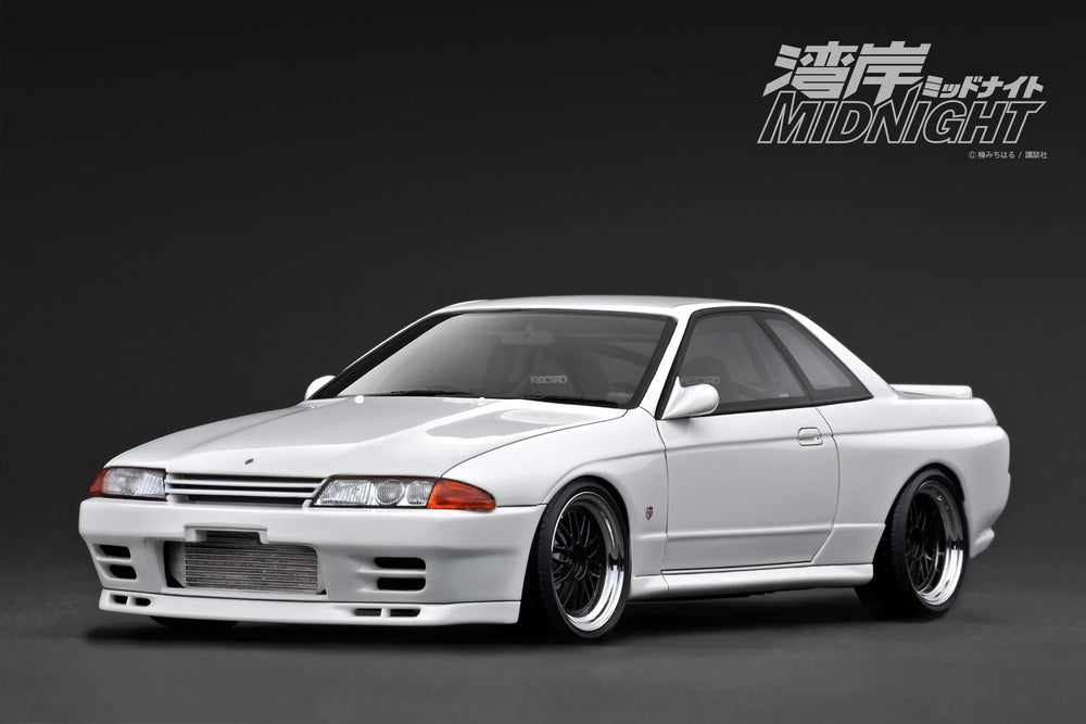 IG3596 NISSAN SKYLINE GT-R (R32) White 湾岸MIDNIGHT Reina's R 1/18