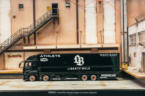 (Preorder) Tarmac Works 1:64 Mitsubishi Fuso Super Great LB-Trucks Liberty Walk – Truck64