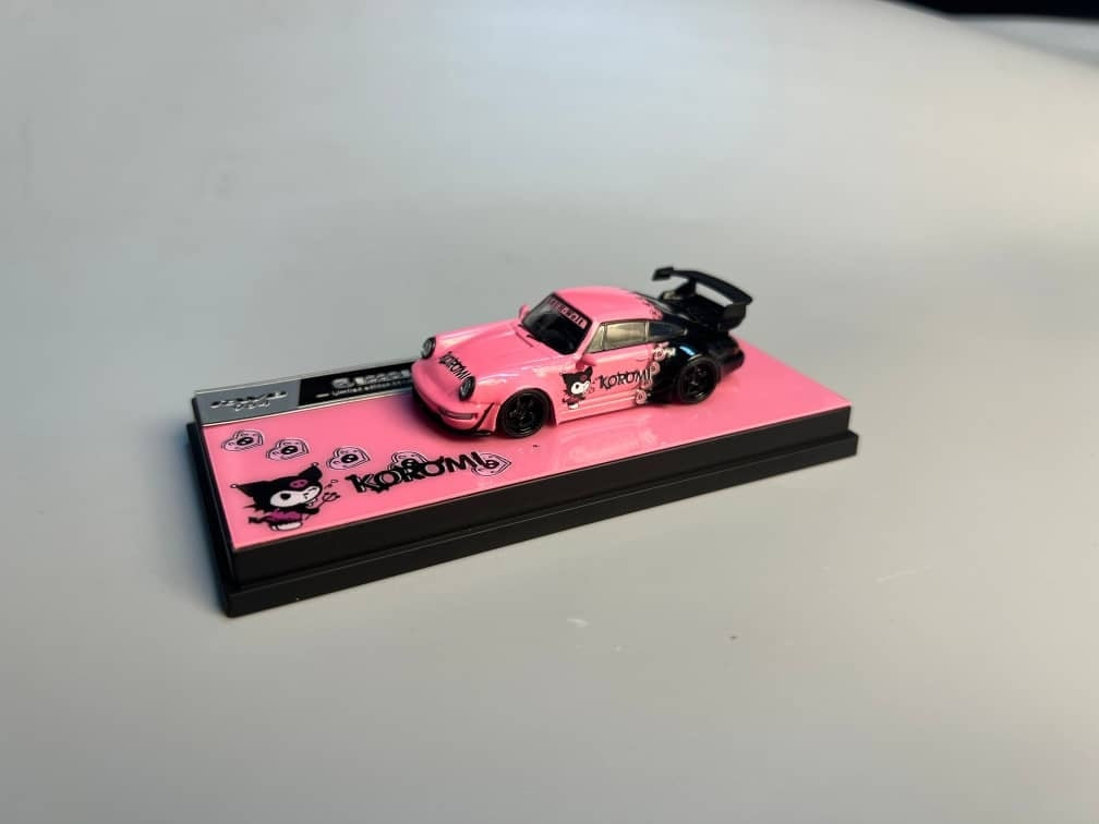 Decode Model 1:64 Diecast Model Kuromi PinkBlack Livery A) RWB993 GT Wing