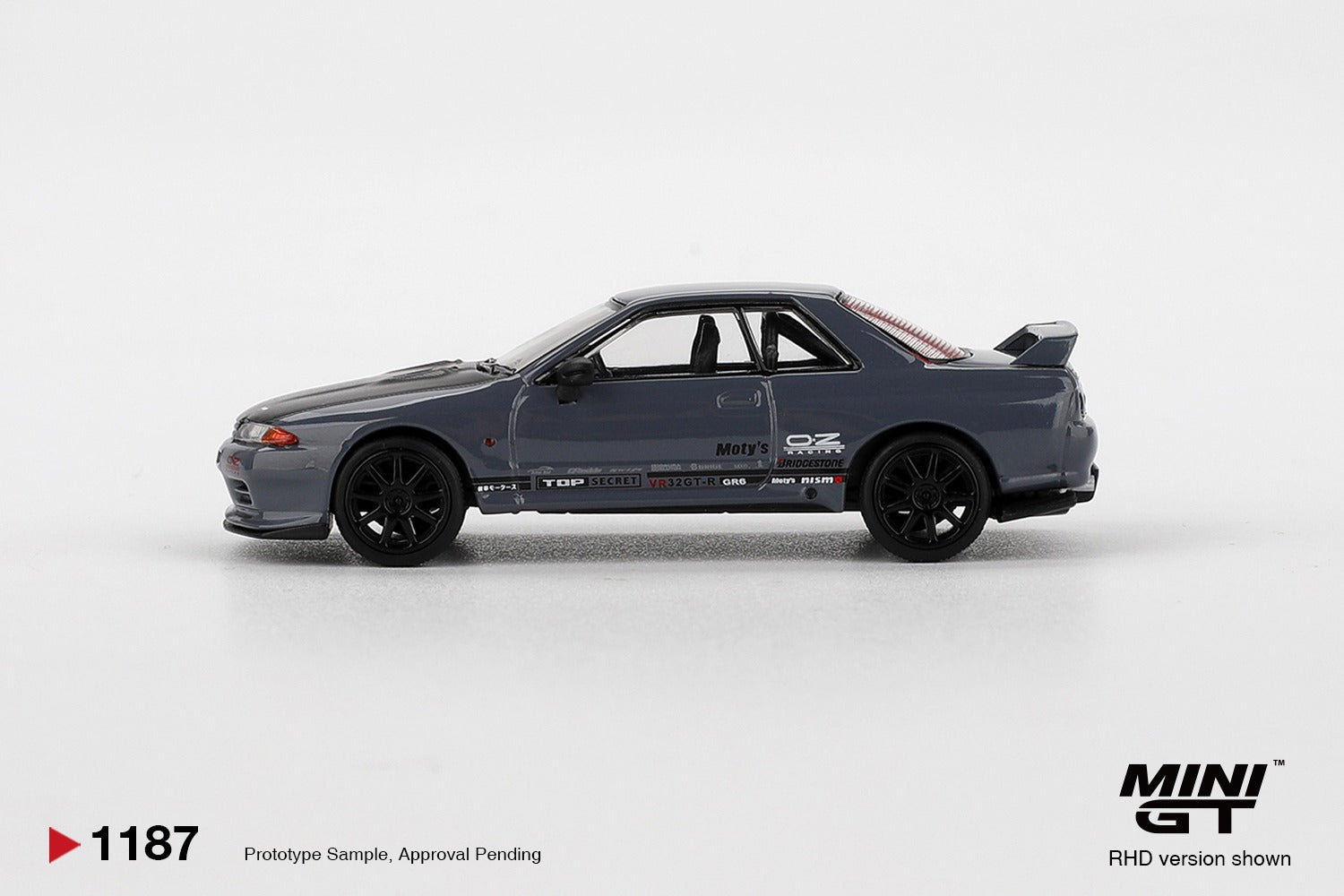 (Preorder) Mini GT 1:64 #1187 Nissan Skyline GT-R Top Secret VR32 Stealth Grey