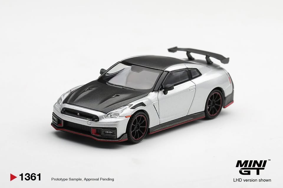 PreOrder -MiniGT Nissan GT-R NISMO 2024  Silver (#1361)