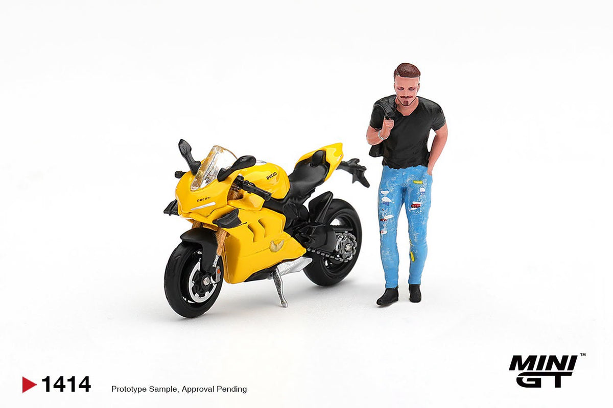 MiniGT #1414 Ducati Panigale V4 S Giallo w/ figure