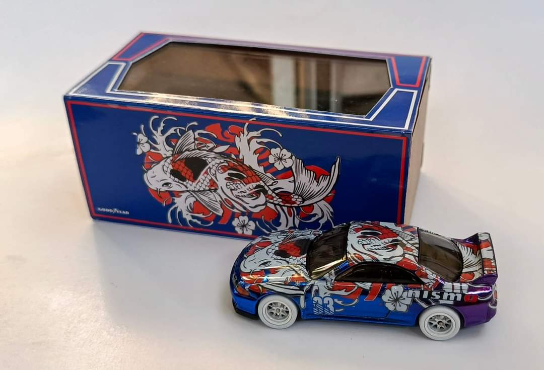 Fast Chrome Blue Skyline 1 of 1