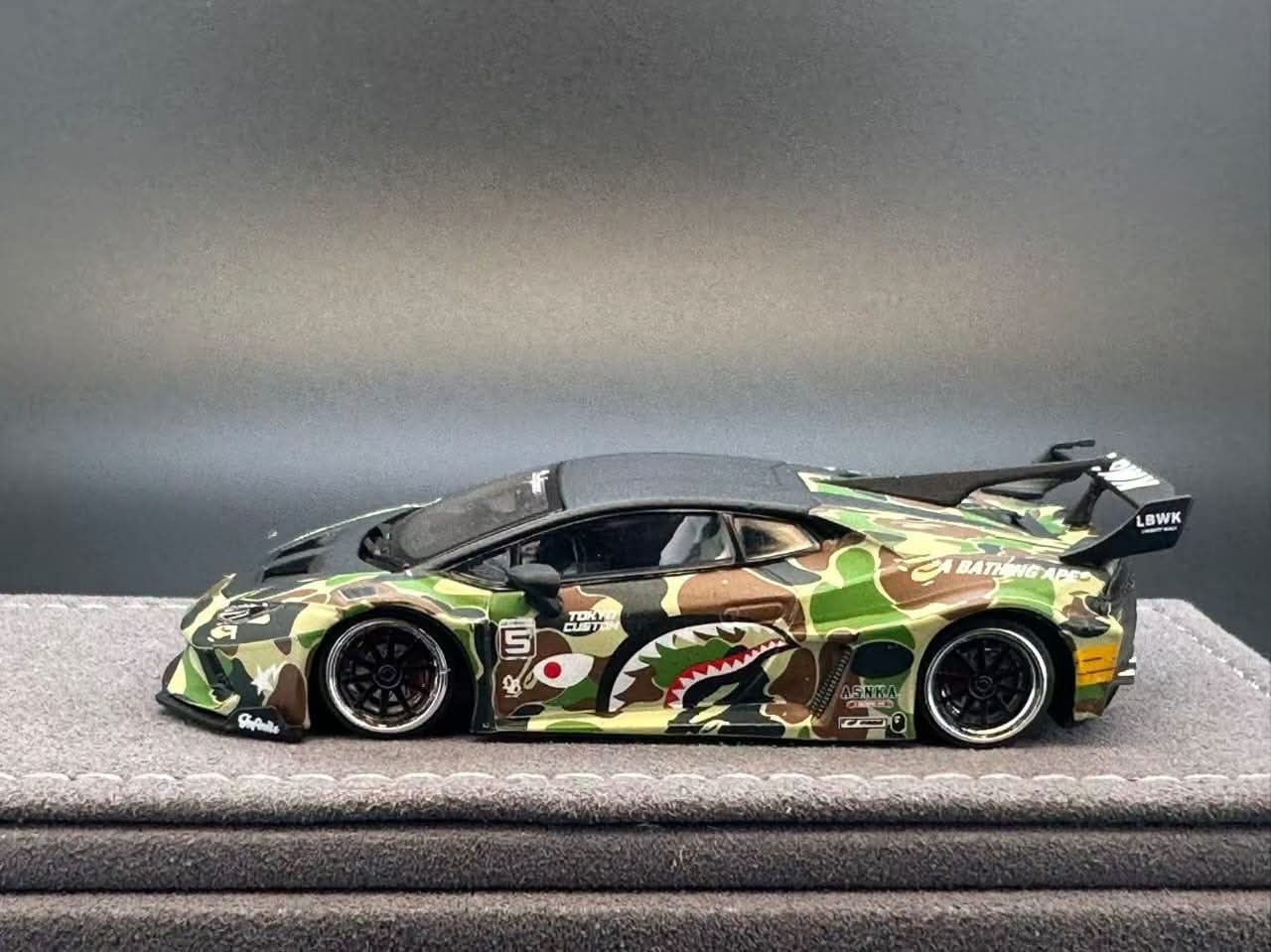 DAP Model 1:64 Diecast Model Huracan LP610 GT Version, LB-Silhouette Works Bape Camouflage Livery