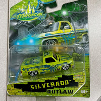 Maisto Magical Weekend 2023 Convention Outlaw Squarebody Truck