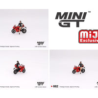 Mini GT 1:64 Ducati Panigale V4 S w/ Ducati Girl Figure