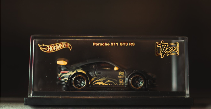 Hot Wheels Porsche Tanner Fox