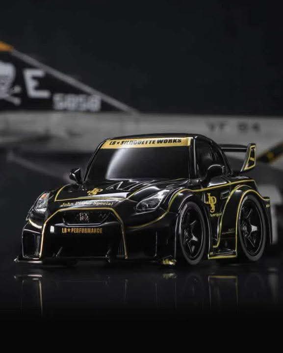 KR 1/64 GT-R R35 Egg Q Car Resin Model Black