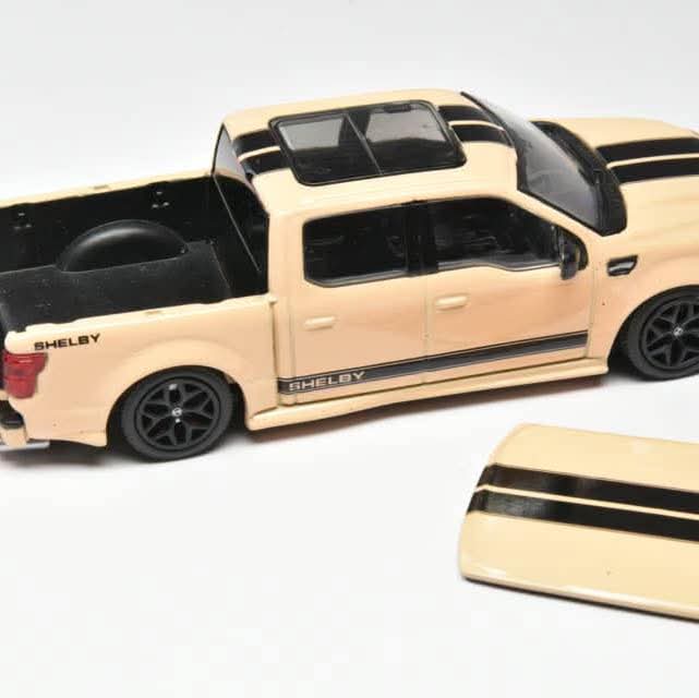Funny Model F150 Super Snake - Cream