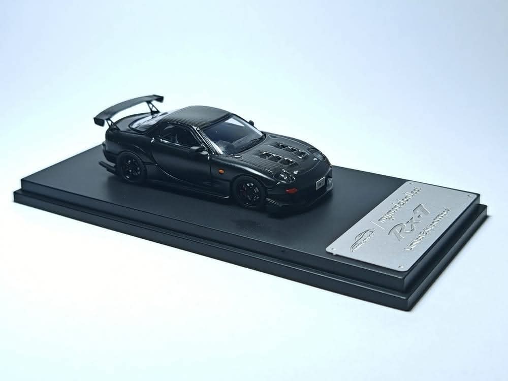 Model Collect MC 1:64 Diecast Model RE Amemiya RX-7 Mk3 FD3S Carbon-Hood
Color: Matte Black