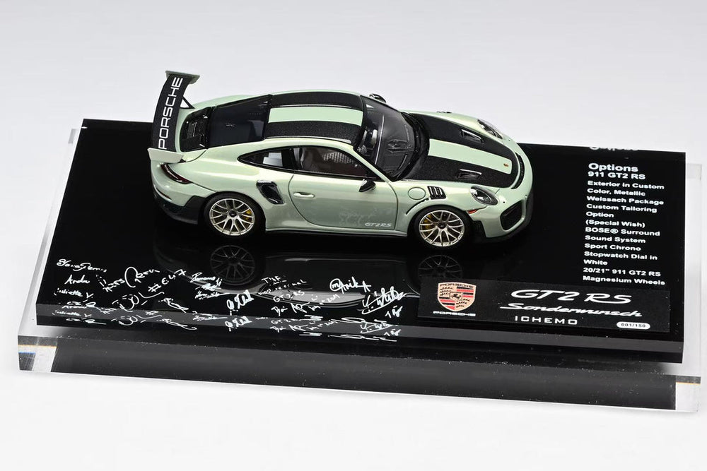DMH 1:64 Porsche 911 GT2 RS Urban Bamboo