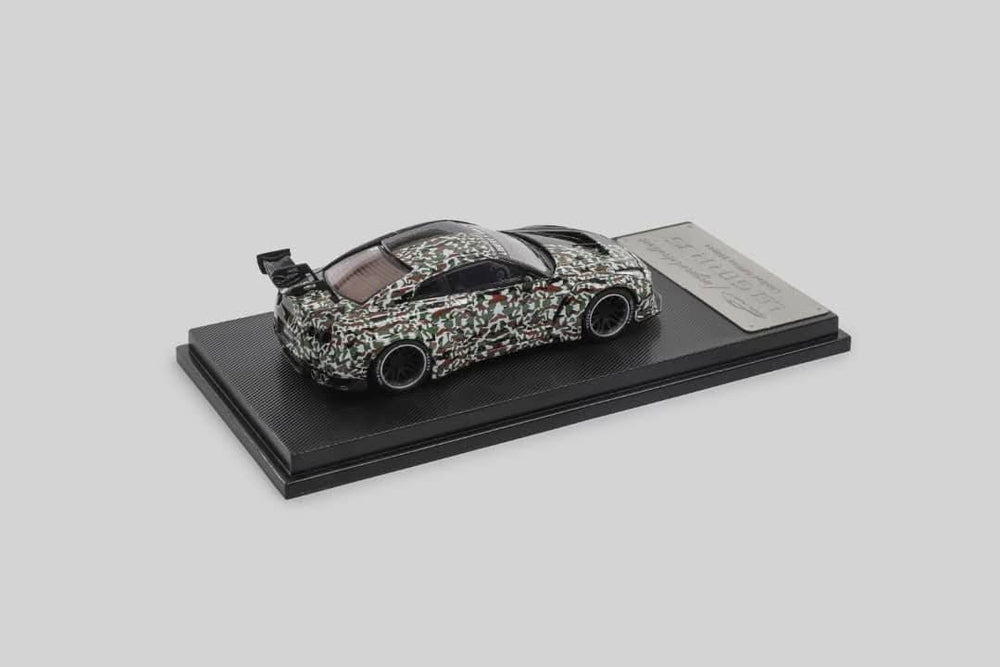 Model Collect GT-R R35 Liberty Walk 1.5 Ver.
Livery: Black-Camouflage