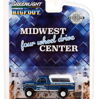 50th Anniversary 1:64 1974 Ford F-250 with Camper Shell - Midwest Four Wheel Drive Center (Hobby Exclusive)